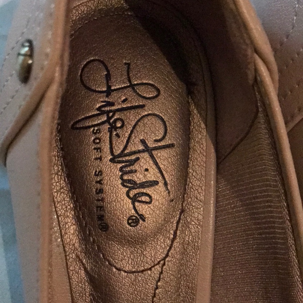 Heels - Picture 4 of 5